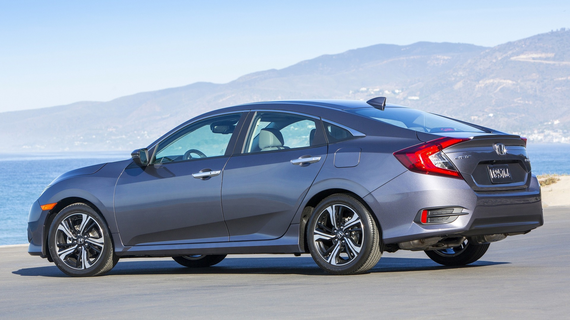 Honda recalling 2016 Civic for malfunctioning electric parking brake