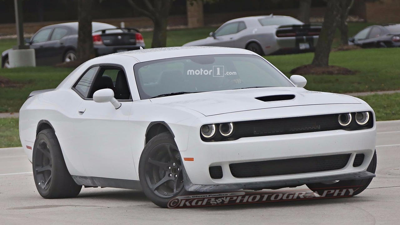 dodge-challenger-adr-spy-pics.jpg