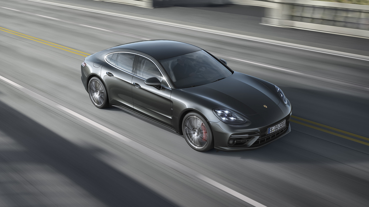 Porsche Panamera 2017 Pecahkan Rekor Sedan Mewah Tercepat Di Ring
