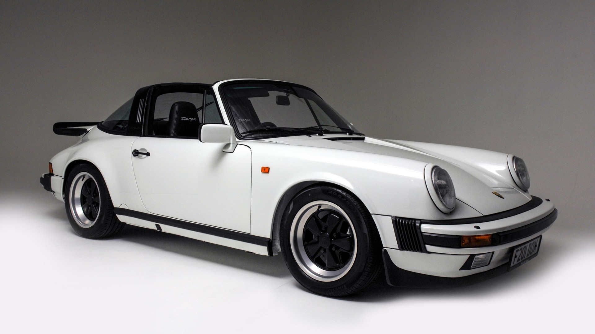 911 Carrera Sport Targa fully restored by Porsche is just perfect
