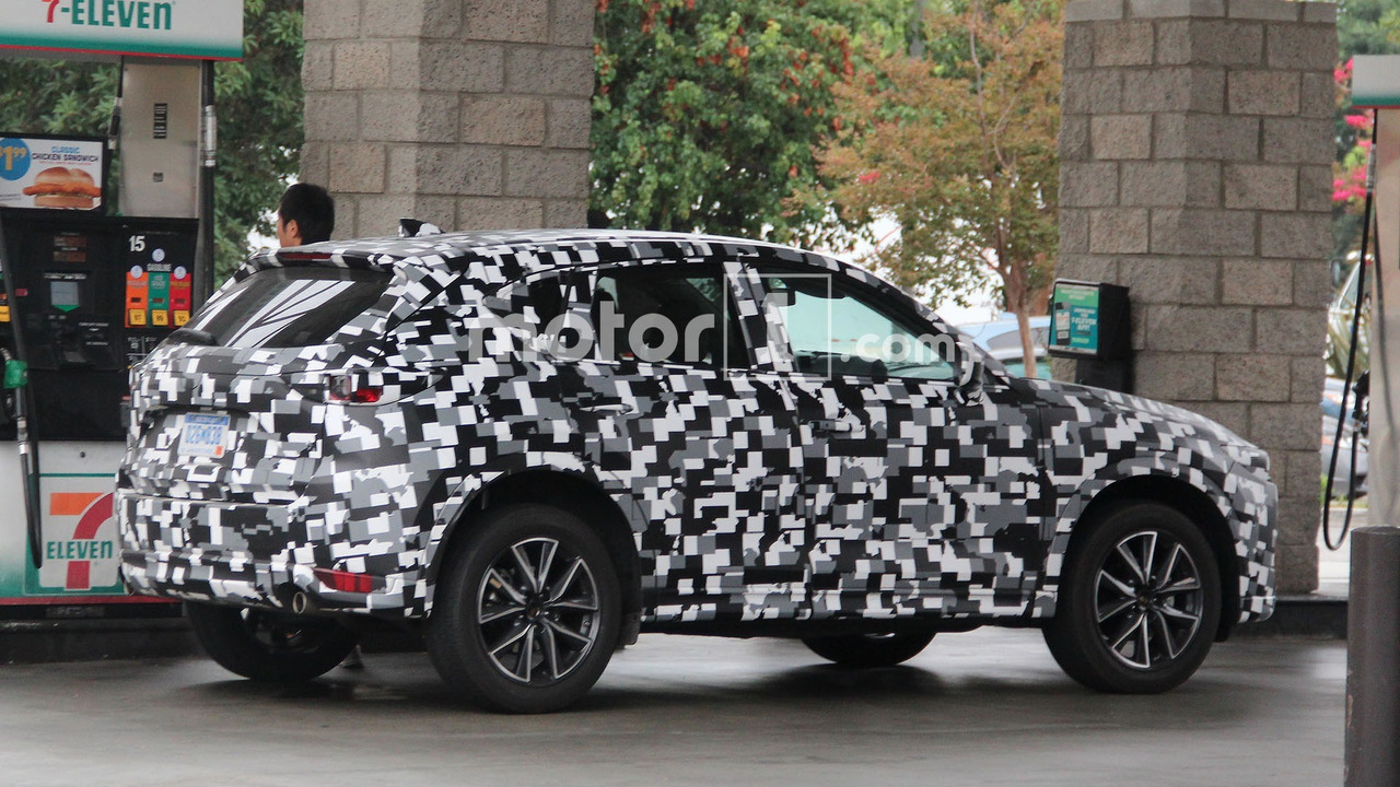 2018-mazda-cx-5-spy-shots.jpg