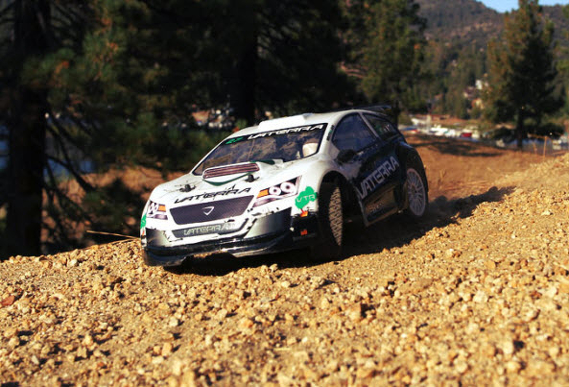 Six Awesome RC Cars for Christmas 2013