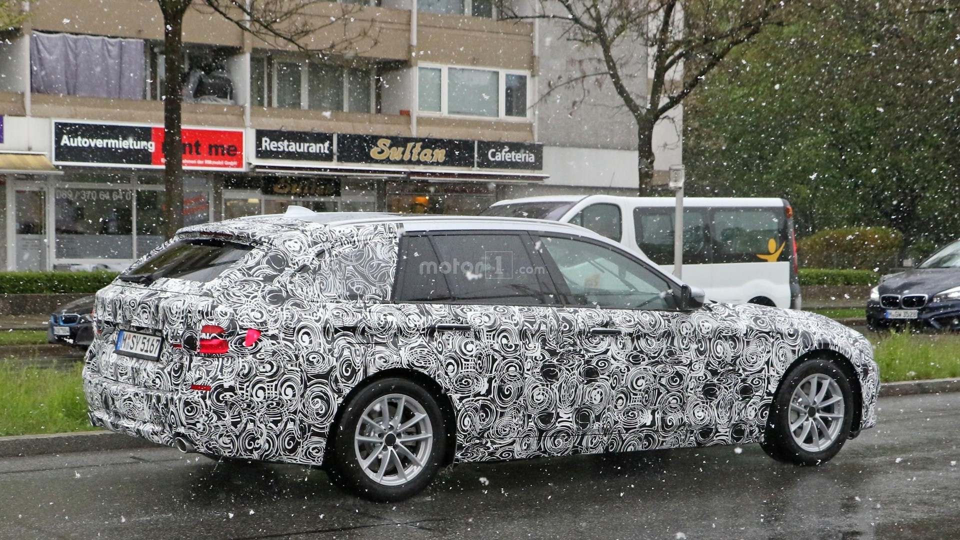 2016/2017 ~ BMW SÉRIE 5 G30/G31 - SÉRIE 5 GT G32 - M5 F90 2017-bmw-5-series-touring-spy-photo