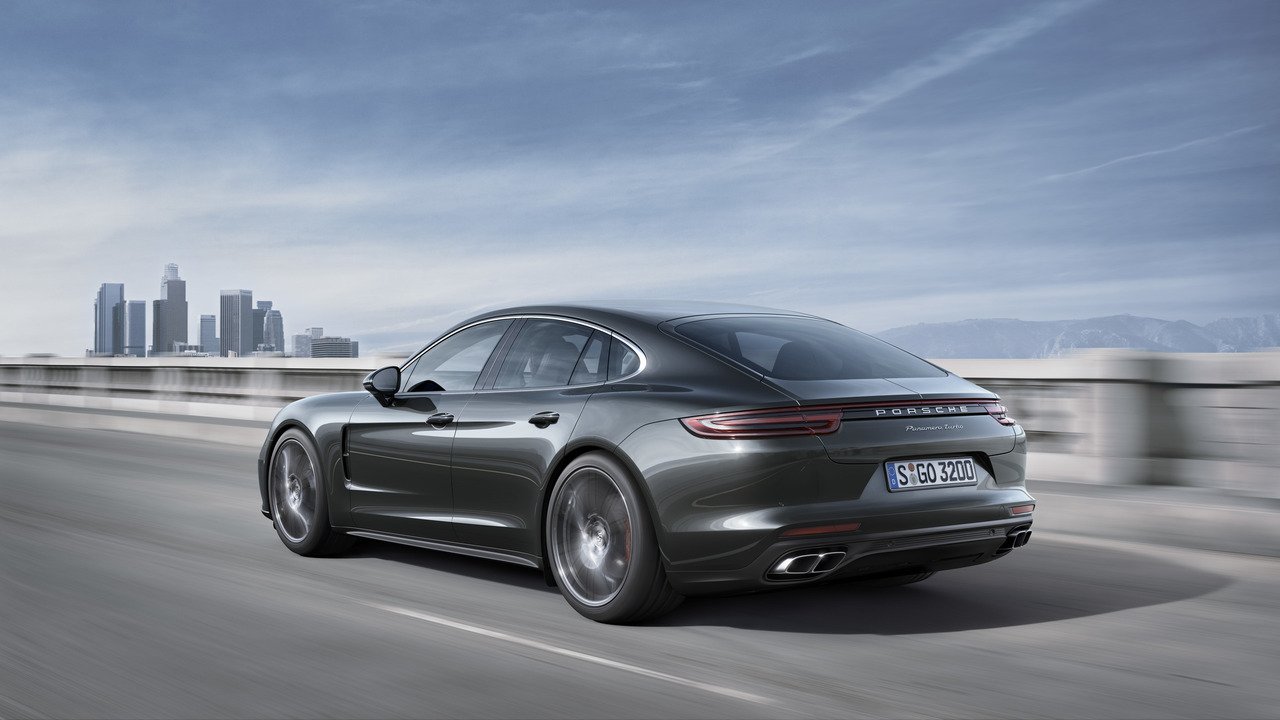 Porsche Panamera 2017 Pecahkan Rekor Sedan Mewah Tercepat Di Ring